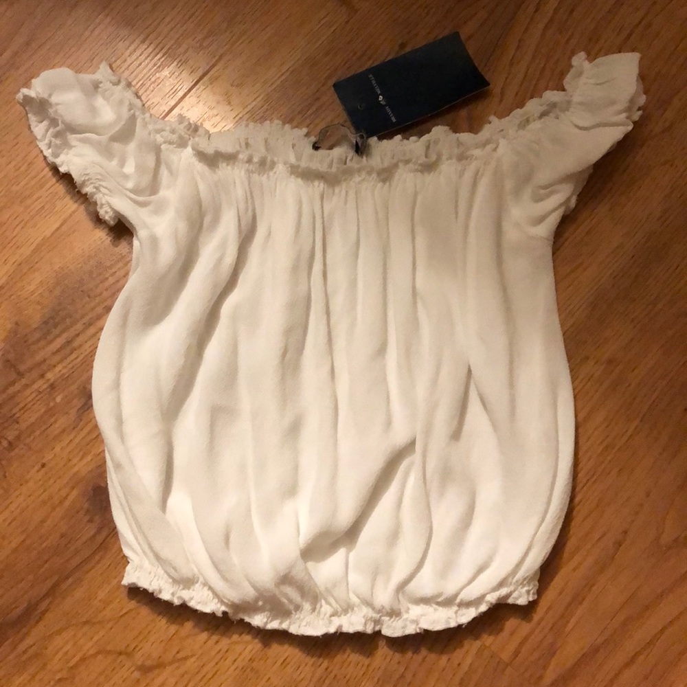 Brandy Melville Off the shoulder Crop top